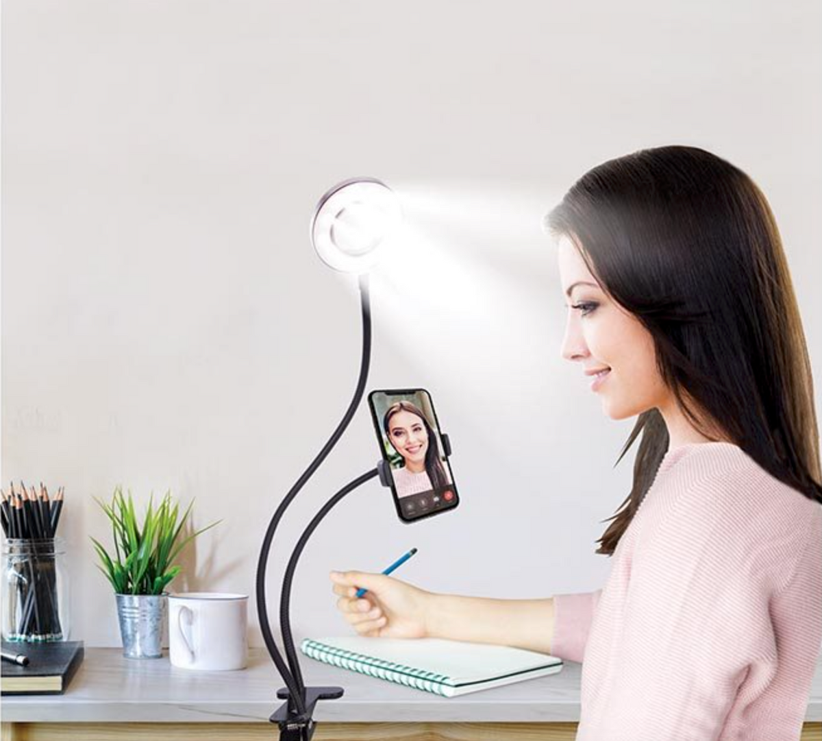 The Best Lighting for Streamers: The Livestreaming Pro-Lighting Kit ...