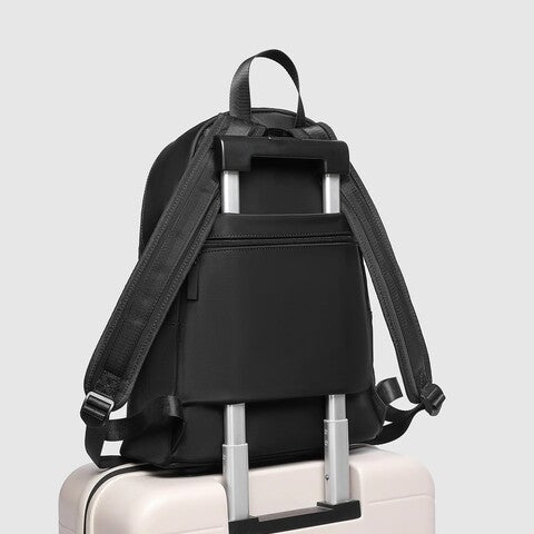 black travel back pack men and women