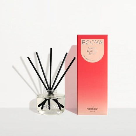 Reed diffuser set with black reeds