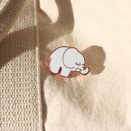 Strength pin Grey elephant