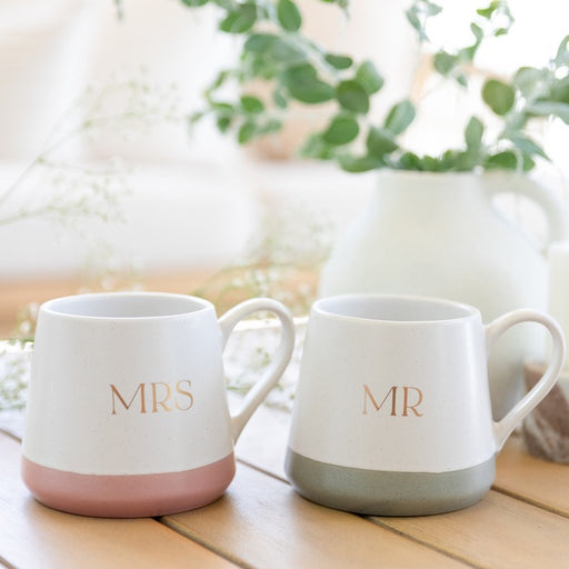 Mr & Mrs matchong mug set for wedding gift