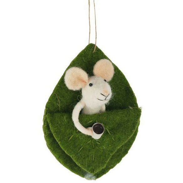 mouse in leaf felt decoration
